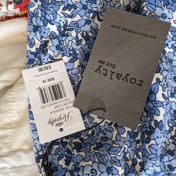 NWT Royalty for Me Blue and White Floral Short Size 1X - Picture 5 of 11